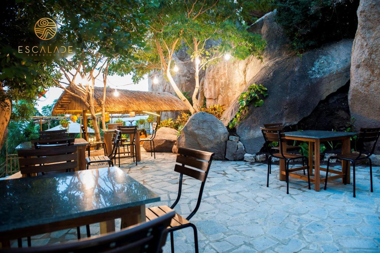 Escalade Experience Hotel Cam Ranh Exterior photo